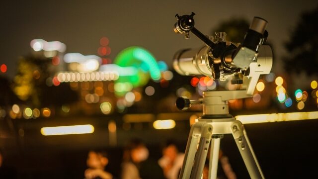 プレゼントに最適な天体観測グッズ