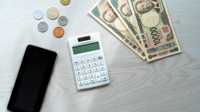 職場のプレゼントで割り勘が苦痛な理由