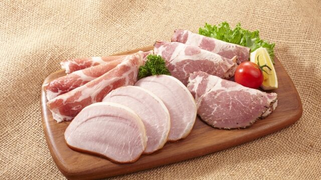 内祝いに肉のカタログギフトが便利な理由