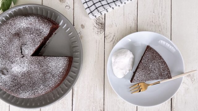 バレンタインにケーキを贈る意味との比較